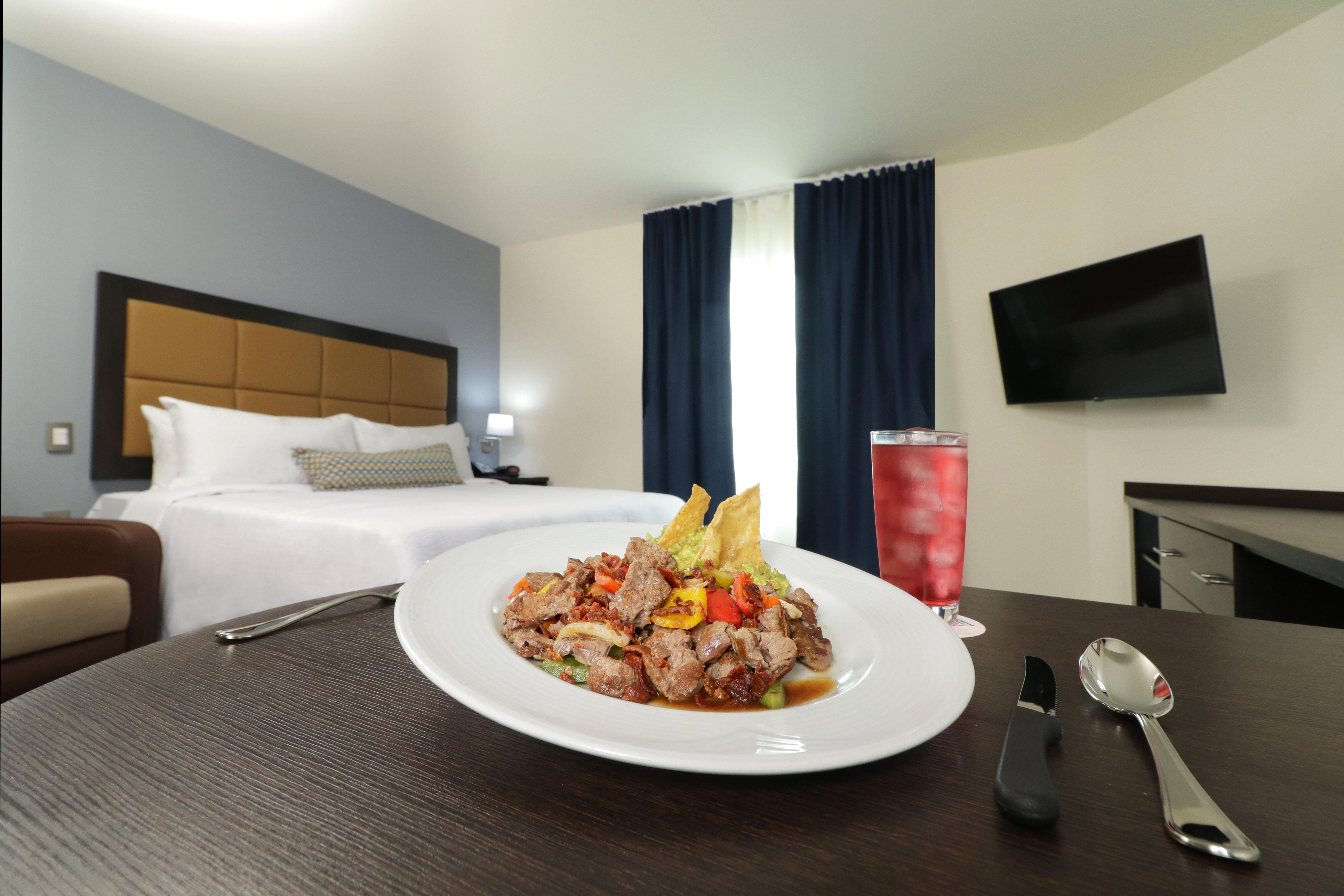 Candlewood Suites Celaya Celaya  Zewnętrze zdjęcie